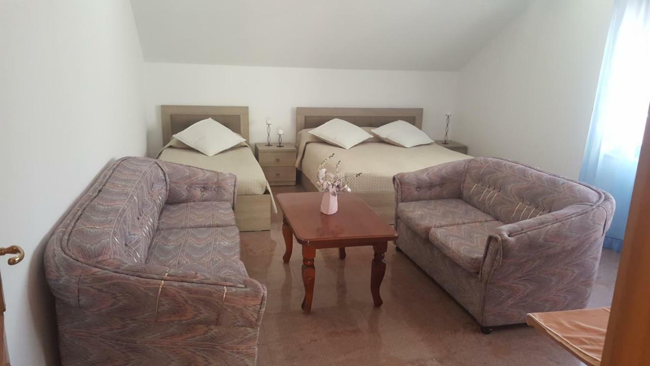 Blu Apartments Durrës Buitenkant foto